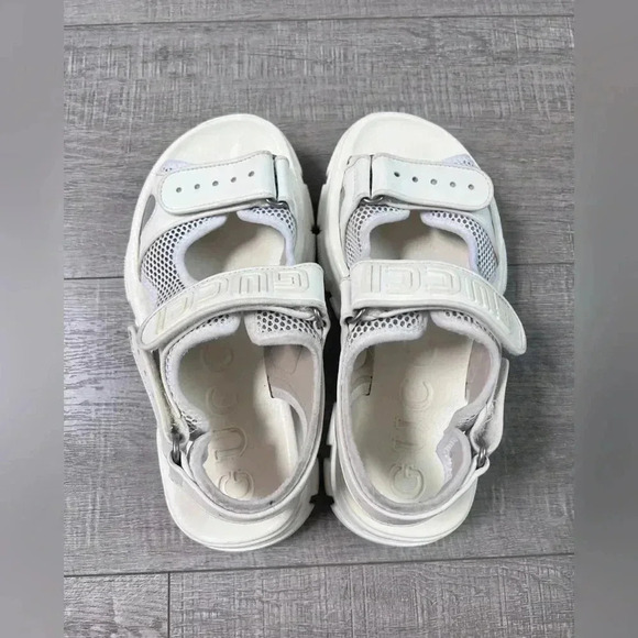 GUCCI LEATHER &
MESH SANDAL AGURU TREK - Picture 5 of 9